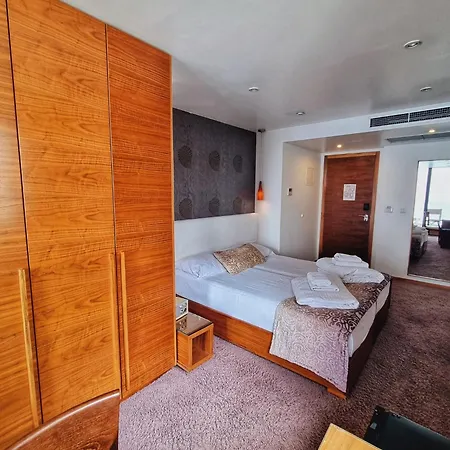 San Antonio Hotel 4*