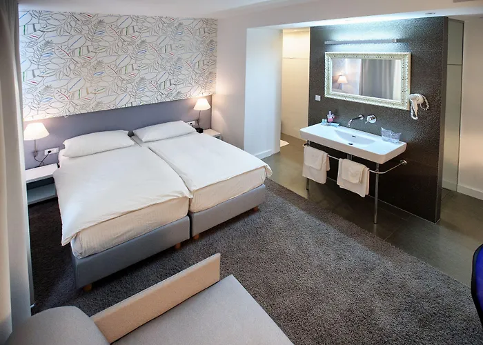 San Antonio Hotel Podstrana
