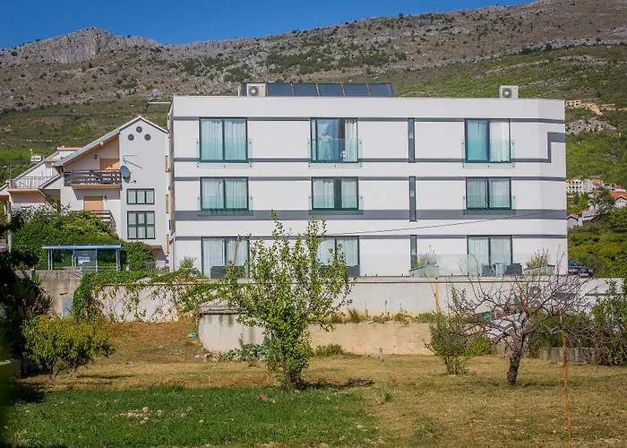 San Antonio 4* Podstrana