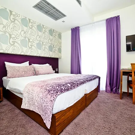San Antonio Hotell Podstrana