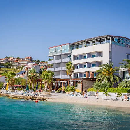 San Antonio 4* Подстрана